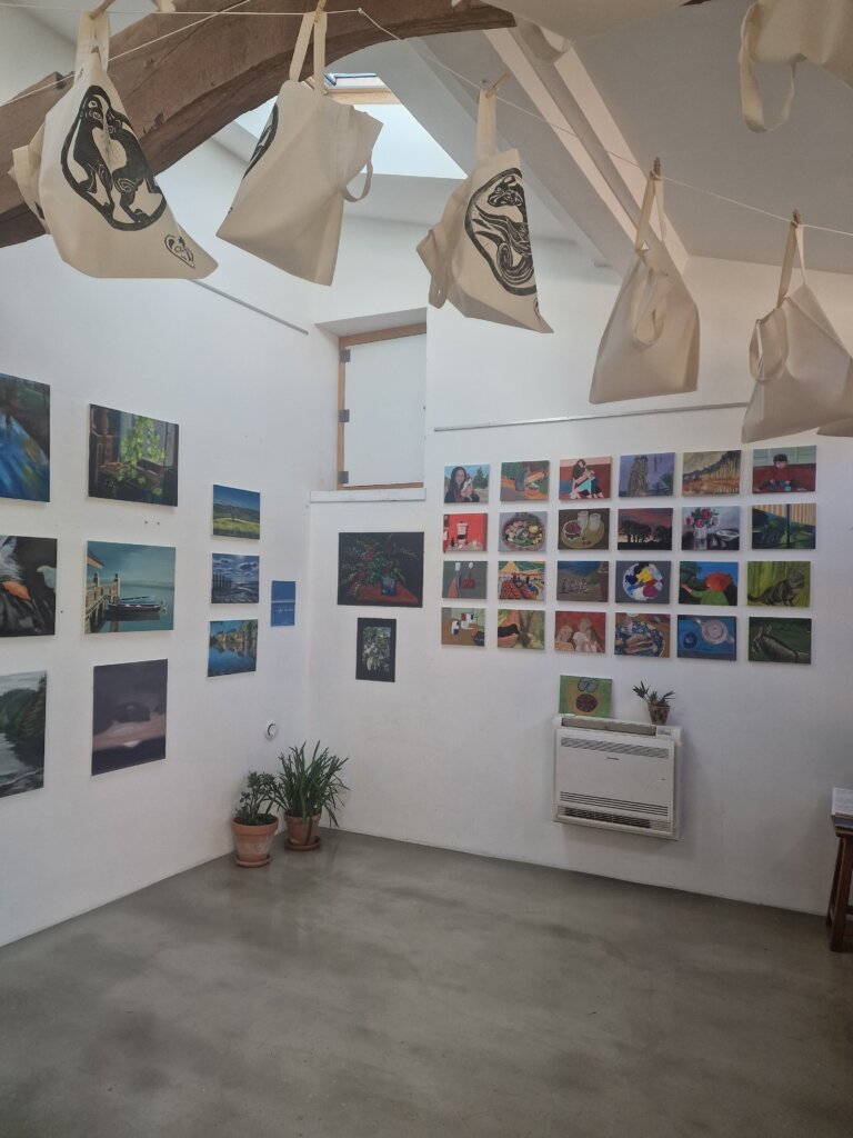 exposition des groupes adultes saison 2025-2026 à l'atelier 